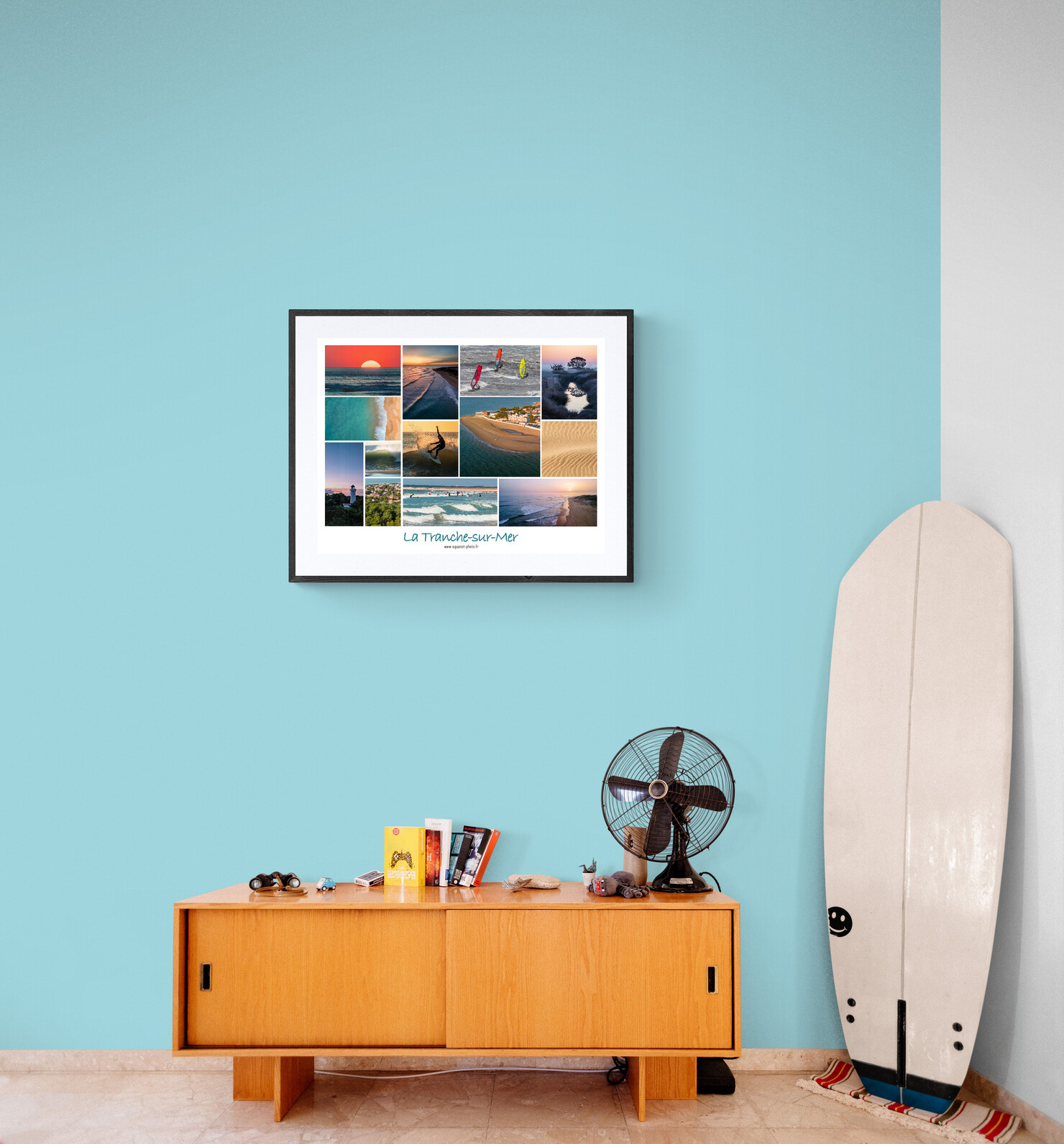 Affiche de la Tranche sur Mer exposée sous cadre dans une ambiance de surf